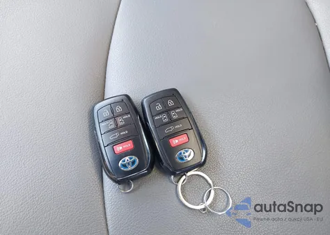 2023 Toyota Sienna Xle из США, поврежденный, VIN 5TDYRKEC7PS147656